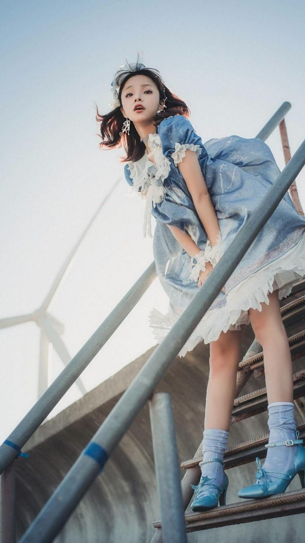 朱婷鼓励队友突破自我迎接挑战，朱婷带队出发